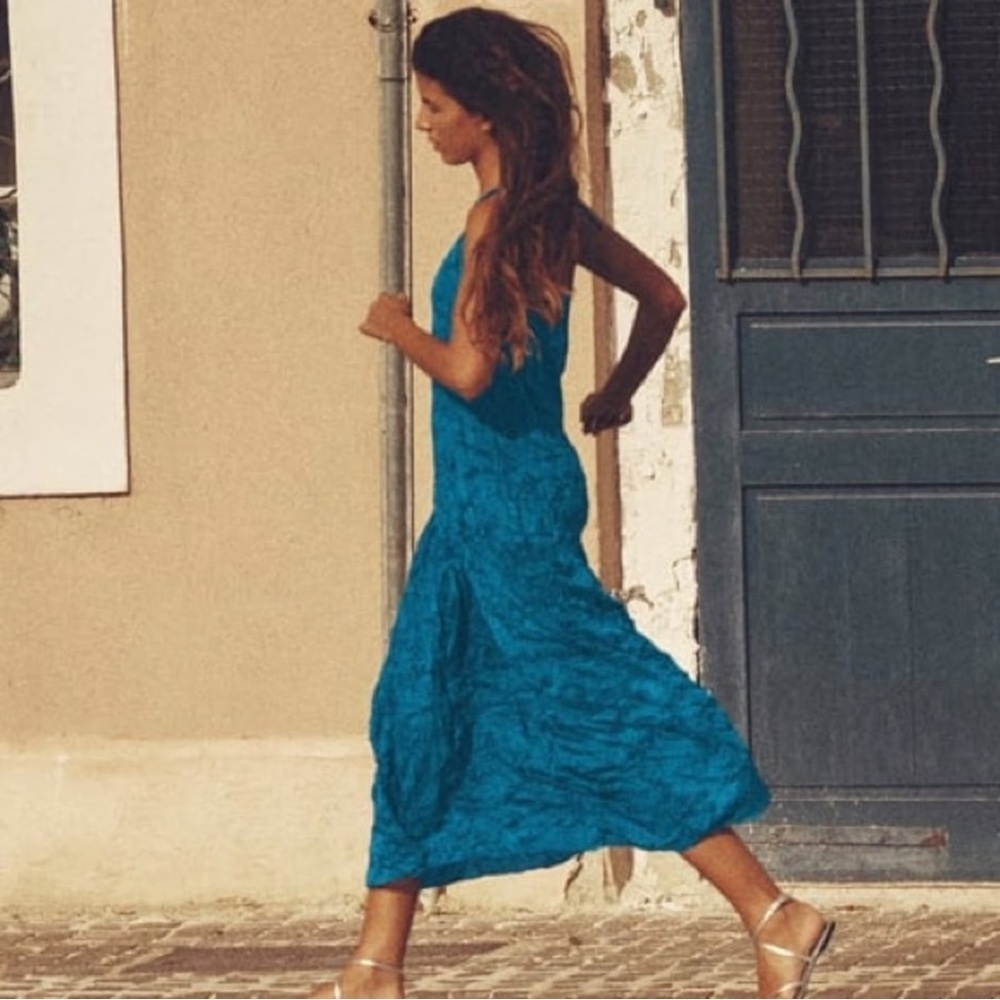 ZARA WOMAN NWOT WRINKLED
EFFECT DRESS, SIZE M - Picture 3 of 9